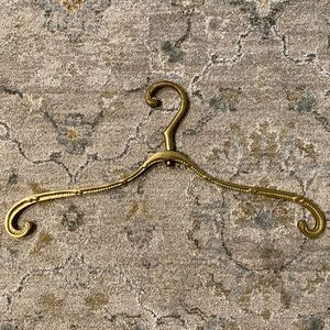 Antique Bronze Swivel Hanger